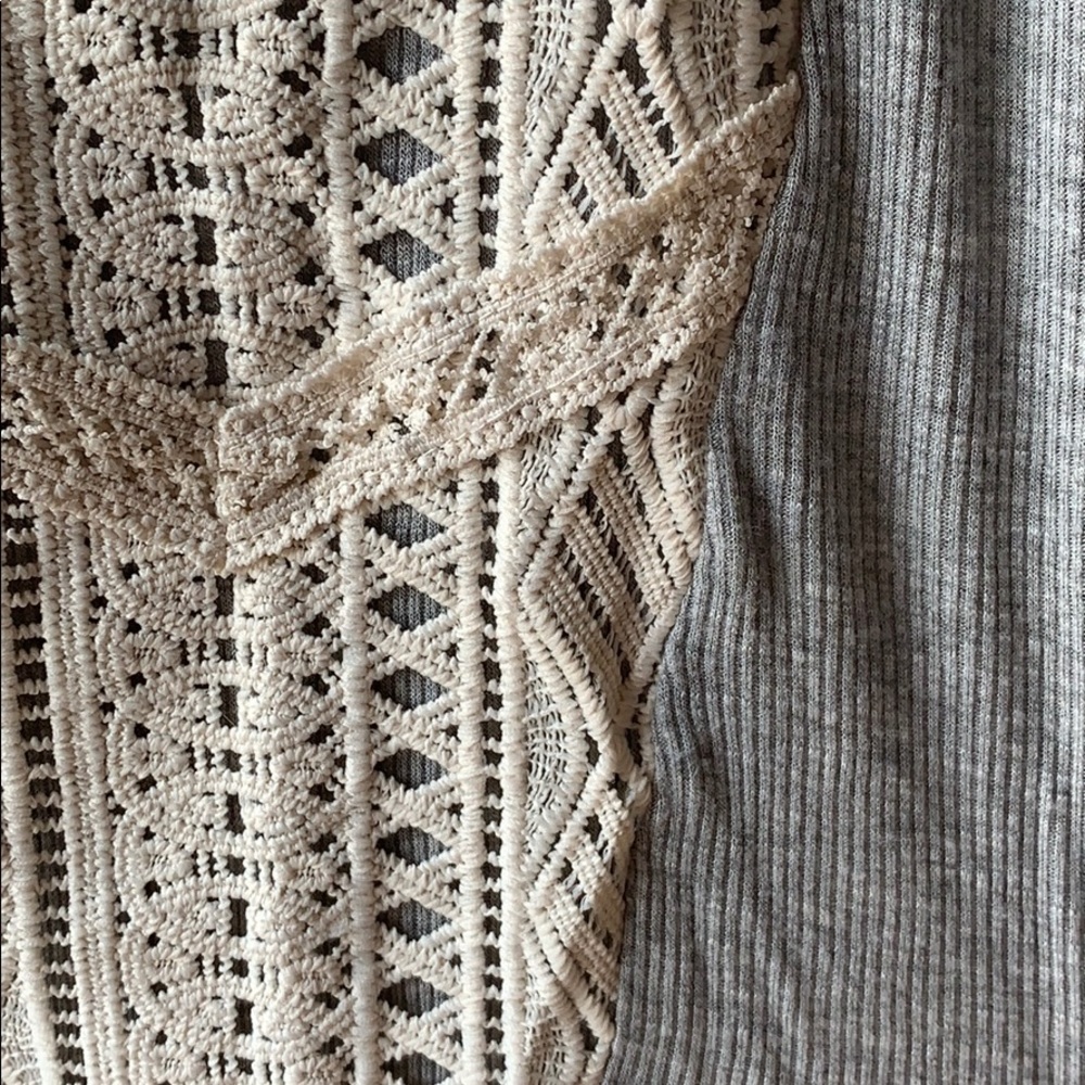 Gray Tanktop - Picture 4 of 5